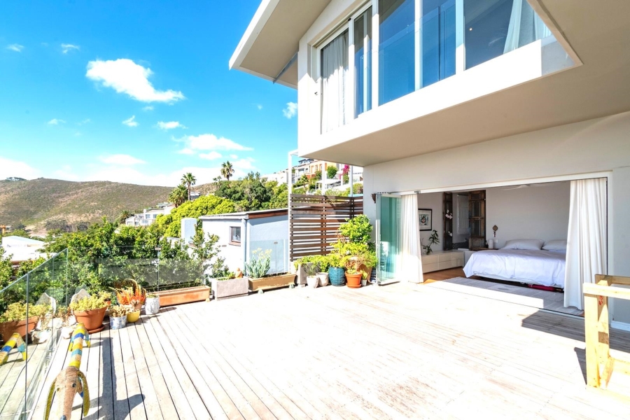 3 Bedroom Property for Sale in Fresnaye Western Cape